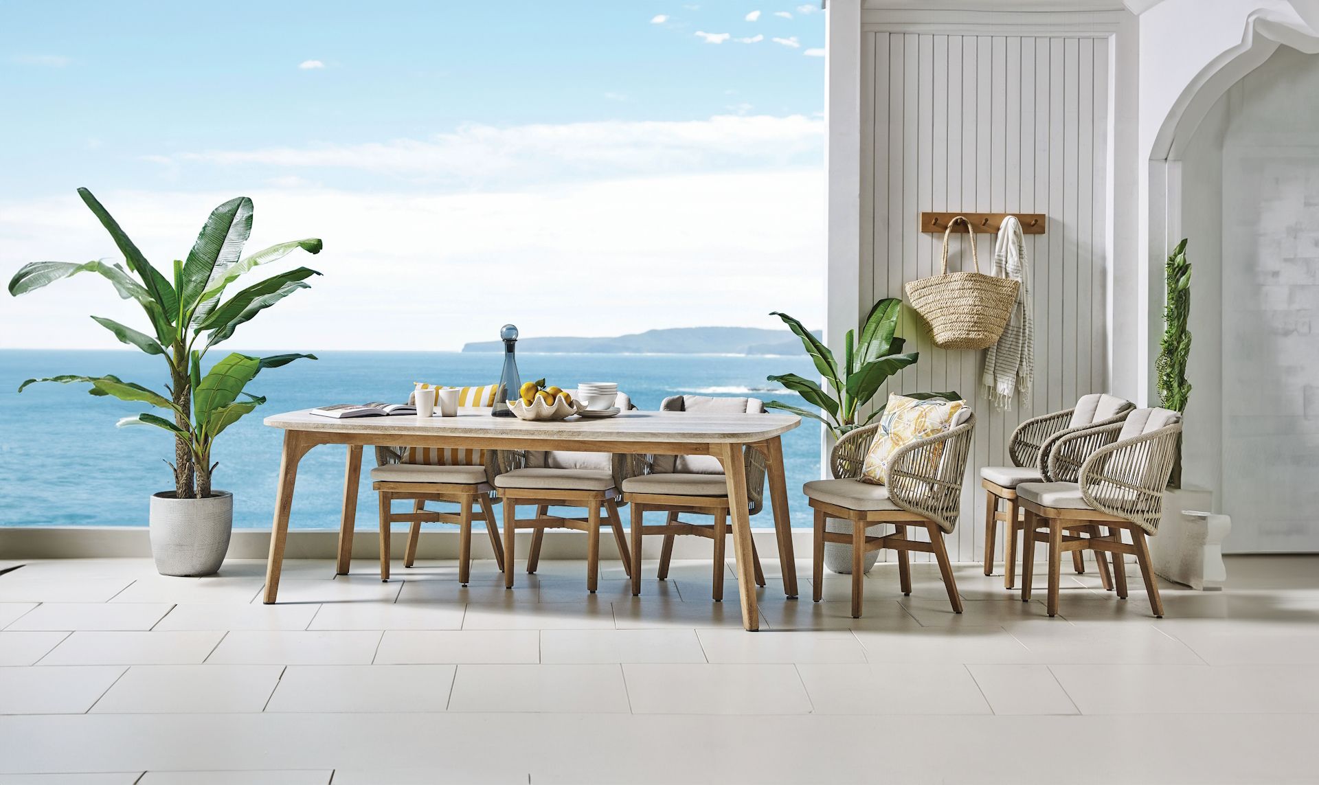 Mali/D7 Dining Set