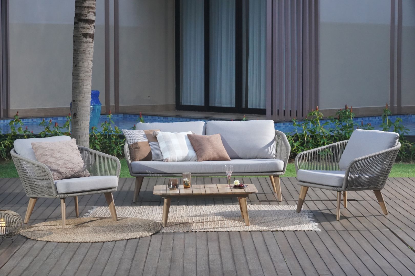 Finch-2 Lounge Set