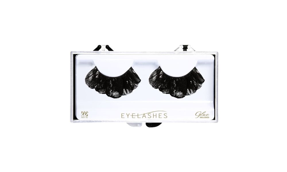 Pk 6 BLACK LACE EYELASHES in box with glass bot