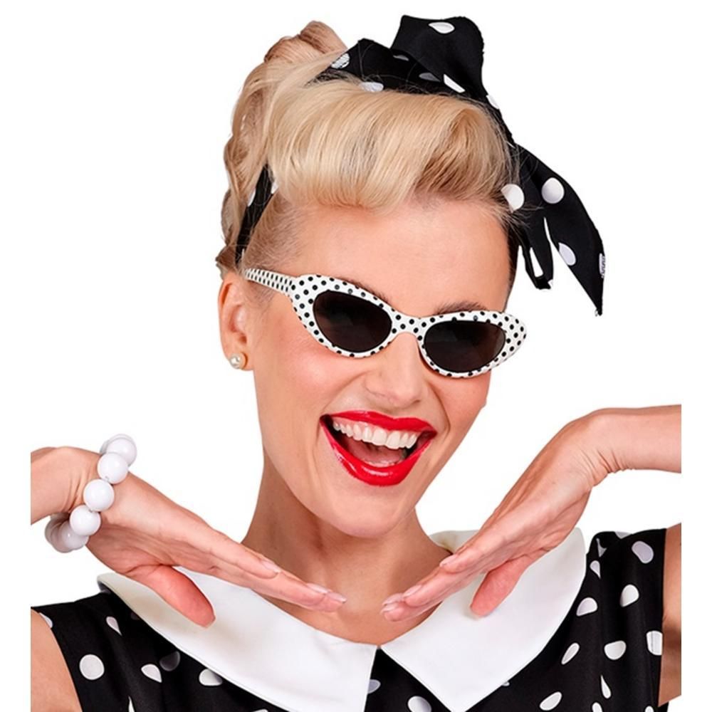 70s BEADED BRACELET  white